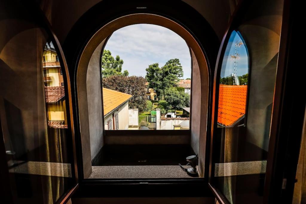 Prestigioso Appartamento Di 70Mq Vicino Milano Legnano Bagian luar foto
