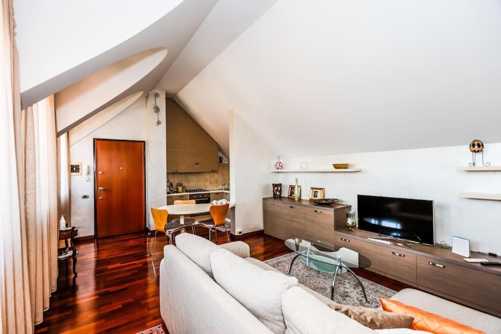 Prestigioso Appartamento Di 70Mq Vicino Milano Legnano Bagian luar foto