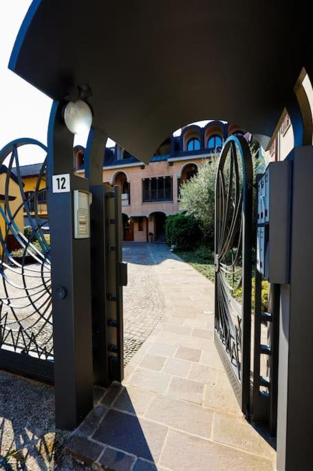 Prestigioso Appartamento Di 70Mq Vicino Milano Legnano Bagian luar foto