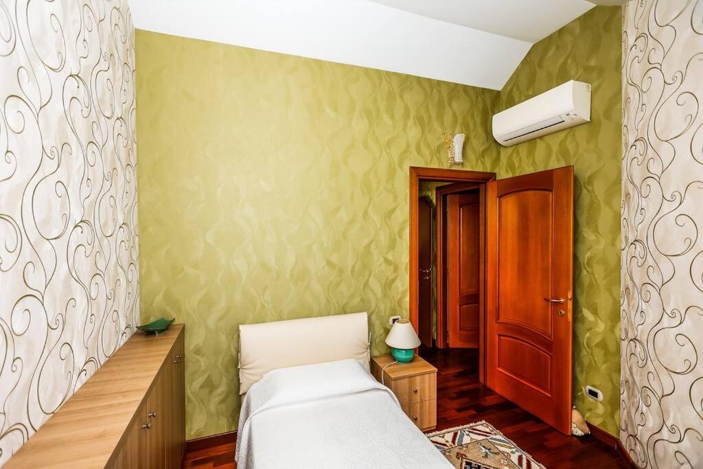Prestigioso Appartamento Di 70Mq Vicino Milano Legnano Bagian luar foto
